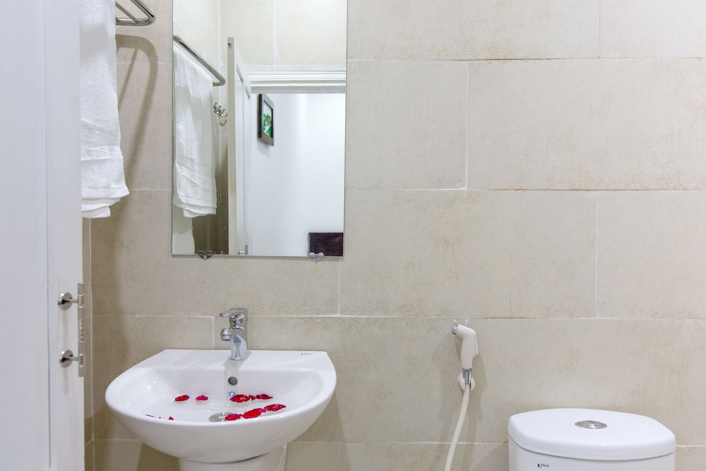 Bathroom amenities