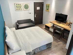 thumbnail: Room