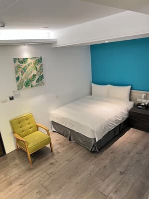 thumbnail: Room