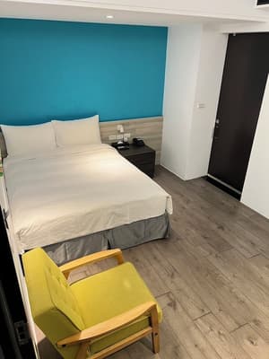 thumbnail: Room