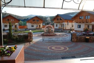thumbnail: Courtyard