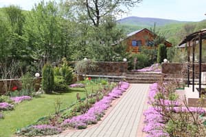 thumbnail: Courtyard