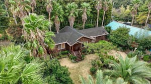 thumbnail: Exterior