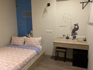 thumbnail: Room