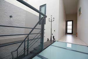 thumbnail: Interior detail