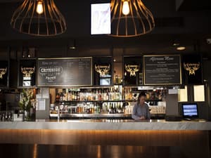 thumbnail: Bar (on property)
