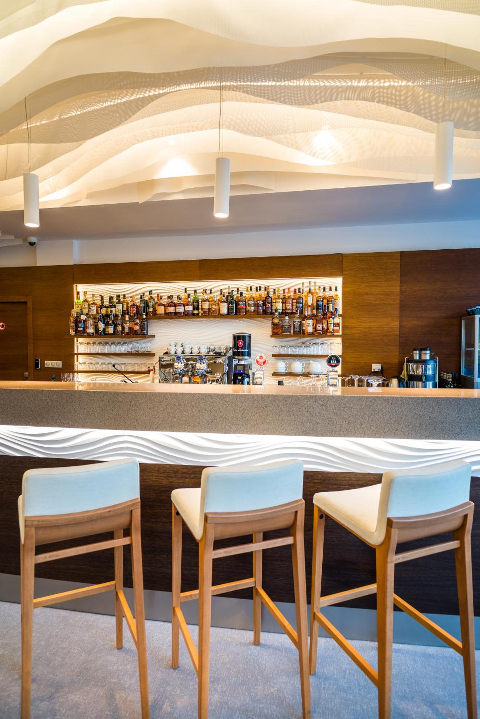 Restaurant-cafeteria