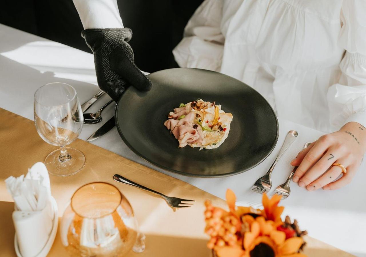 Restaurant-cafeteria