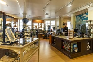 thumbnail: Gift shop