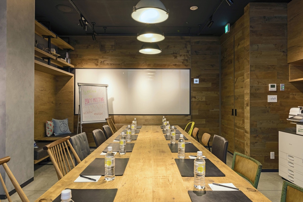 Meeting facility