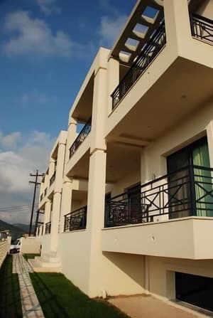 thumbnail: Exterior