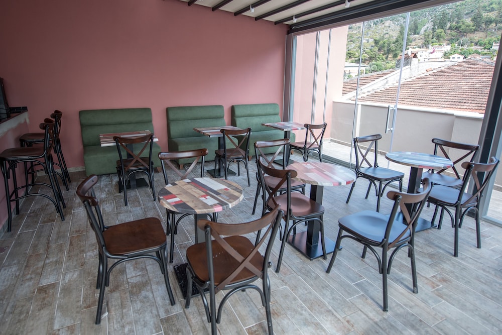 Restaurant-cafeteria