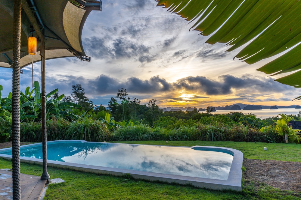 Private pool