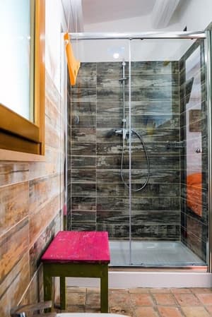 thumbnail: Bathroom shower