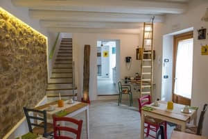 thumbnail: Breakfast area