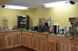 thumbnail: Breakfast area