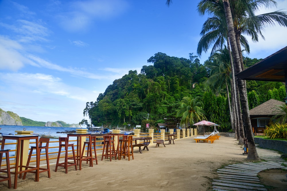 Beach bar