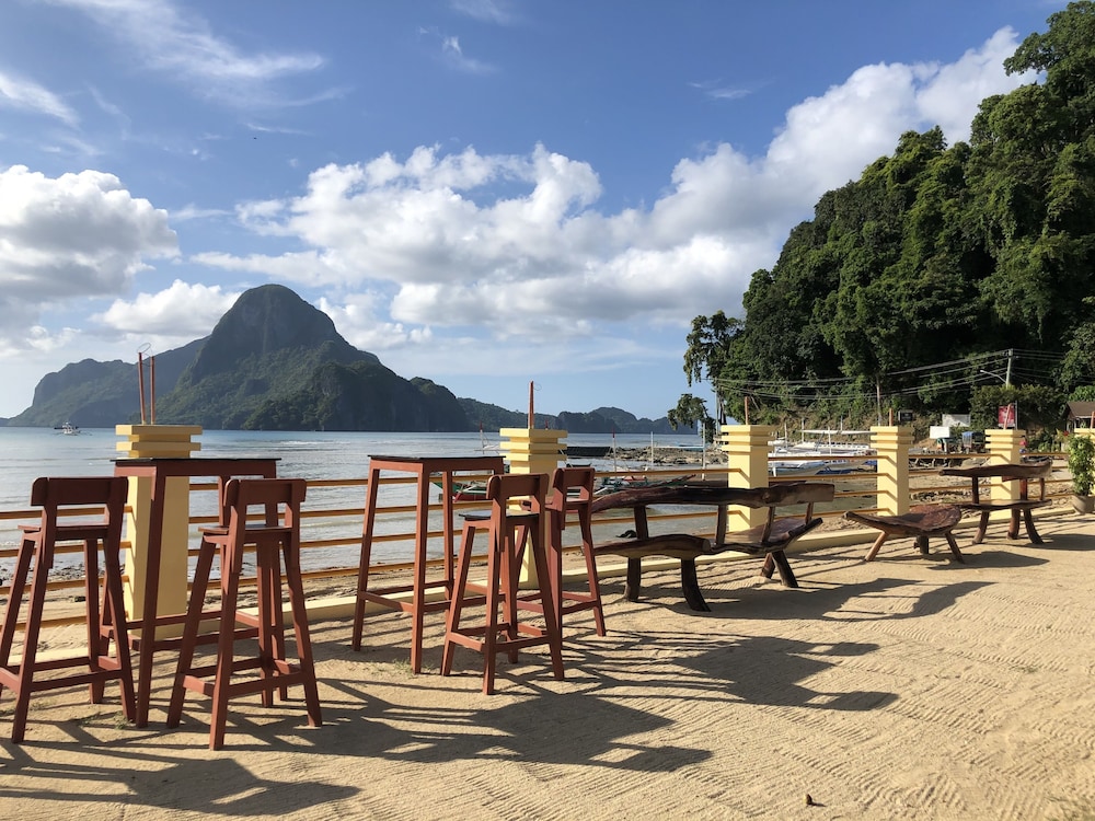 Beach bar
