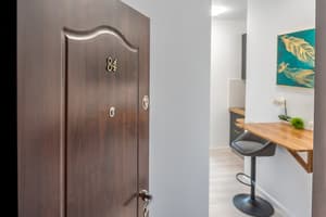 thumbnail: Interior entrance