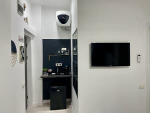 thumbnail: Interior entrance