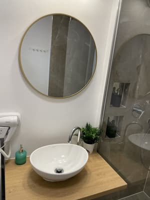 thumbnail: Bathroom