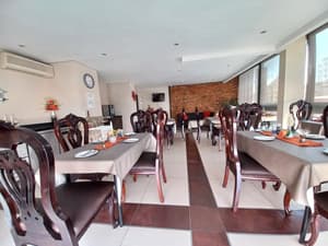 thumbnail: Restaurant