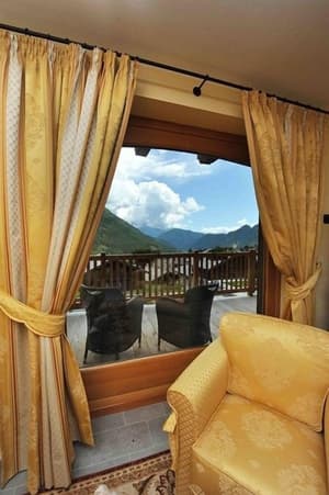 thumbnail: Interior
