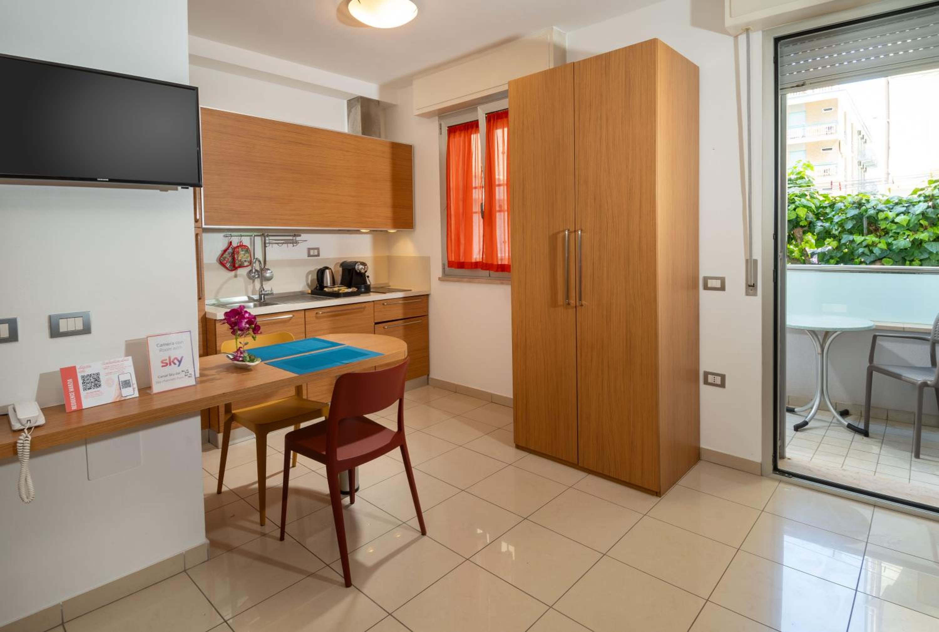 Restaurant-cafeteria