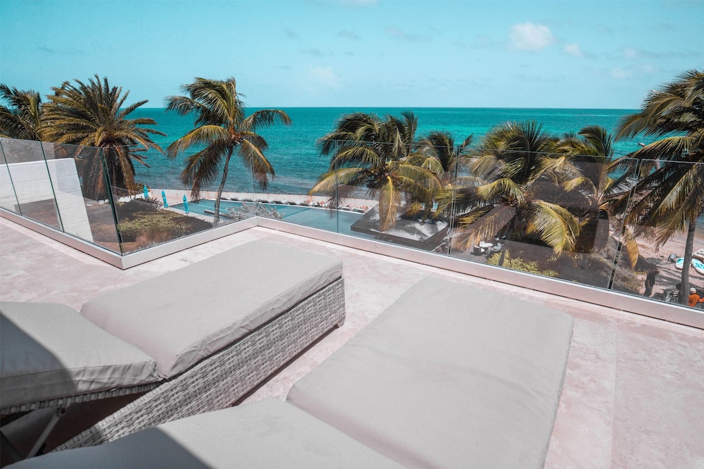 Beach/ocean view