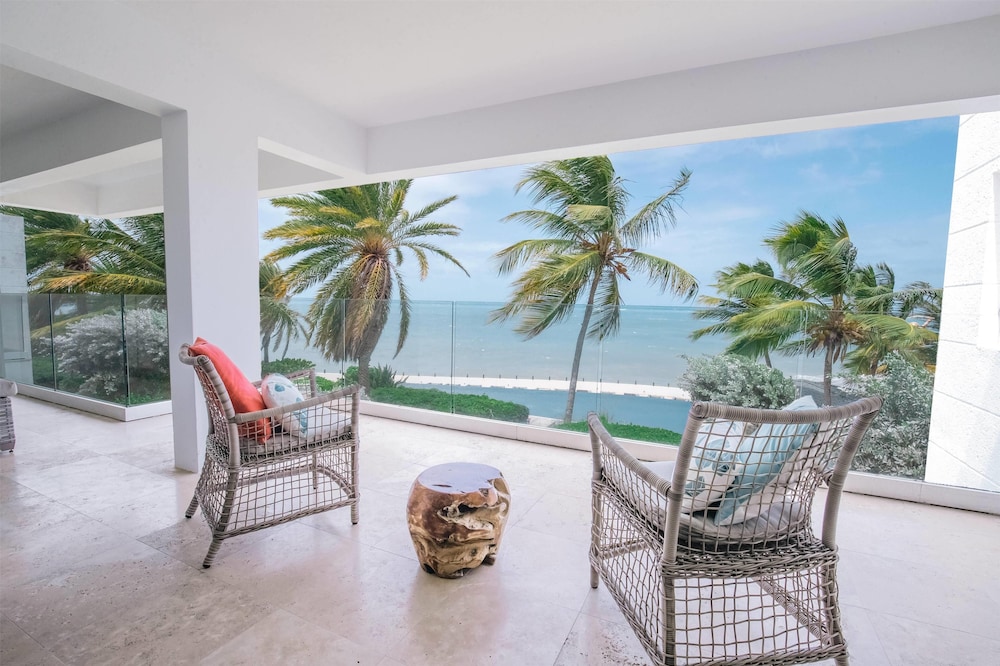Beach/ocean view