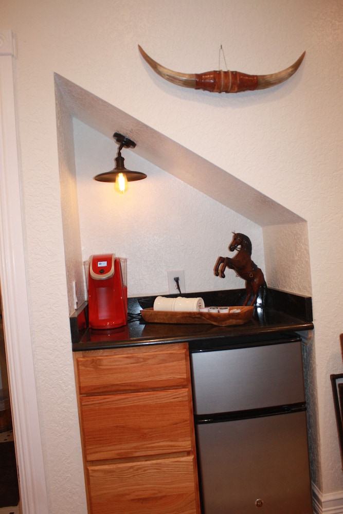 Mini-refrigerator
