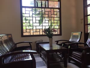 thumbnail: Lobby sitting area