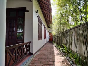 thumbnail: Exterior