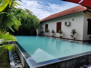 thumbnail: Infinity pool