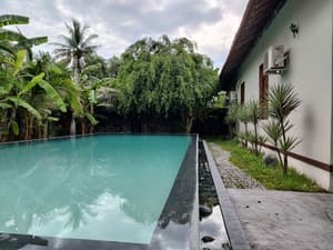 thumbnail: Infinity pool