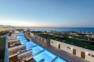 thumbnail: Outdoor pool