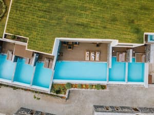 thumbnail: Outdoor pool