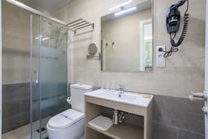 thumbnail: Bathroom