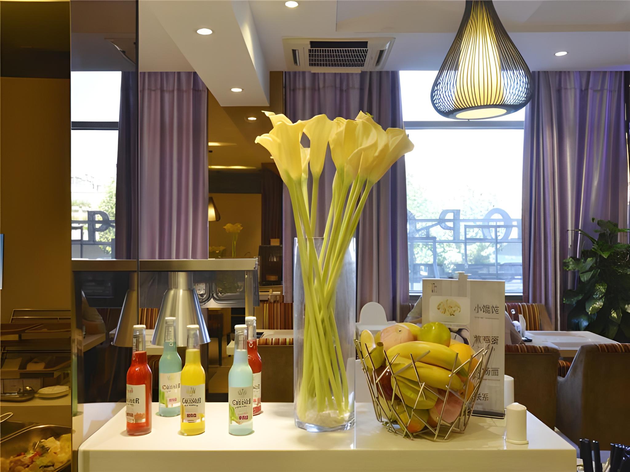 Restaurant-cafeteria