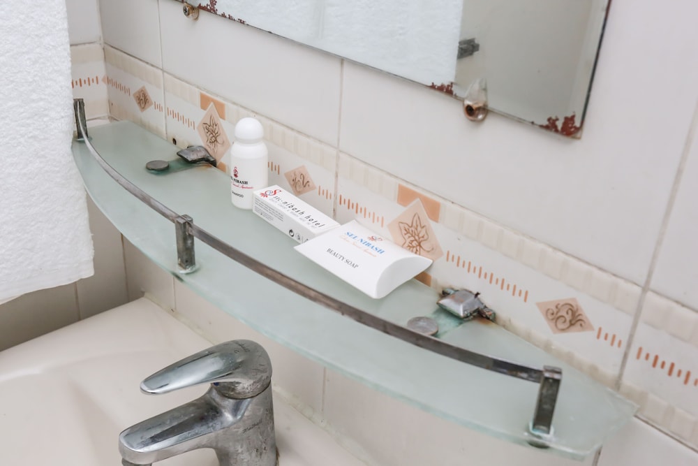 Bathroom amenities