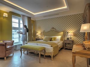 thumbnail: Room