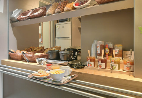 Hotel Alencon Nord Breakfast Buffet