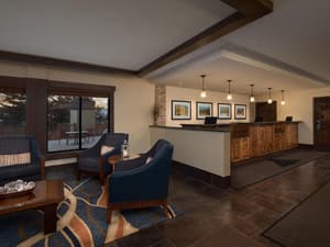 thumbnail: Lobby sitting area