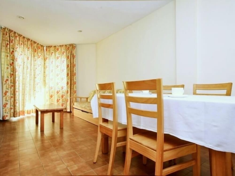 Restaurant-cafeteria