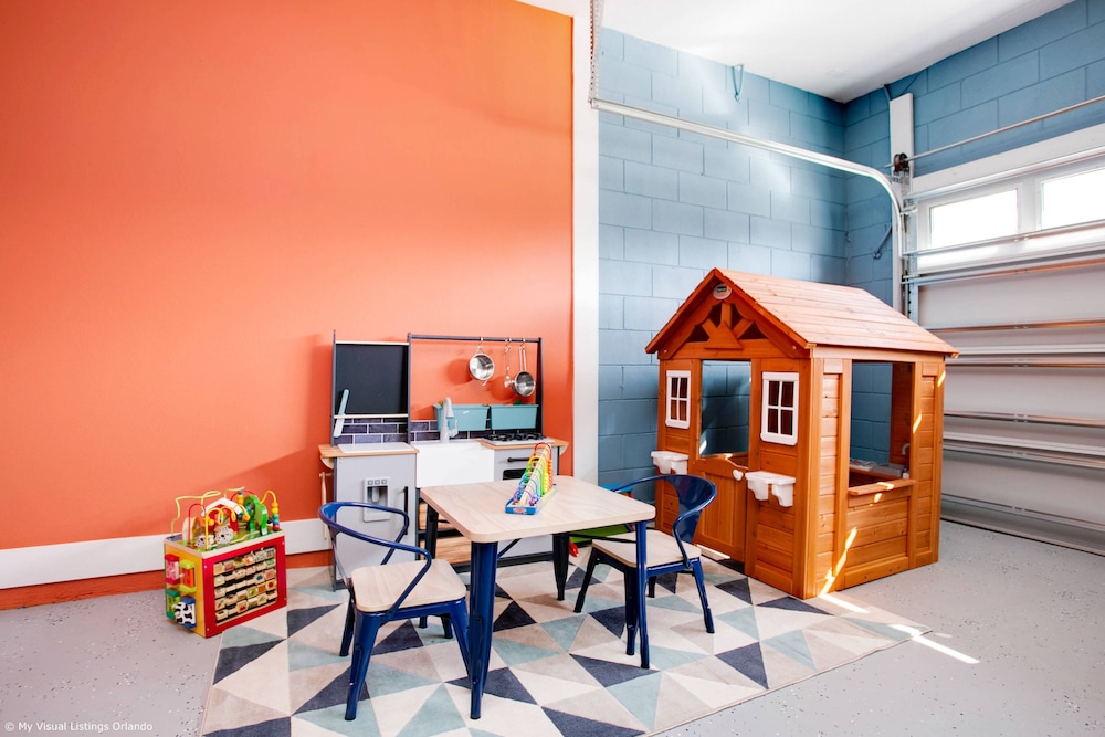 Children's play area - indoor
