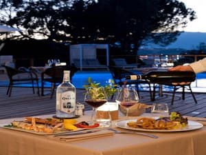 thumbnail: Restaurant