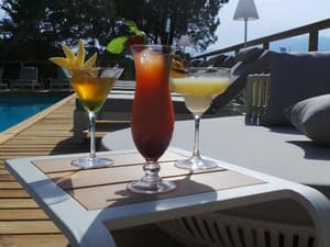 thumbnail: Bar
