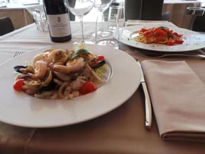 thumbnail: Restaurant