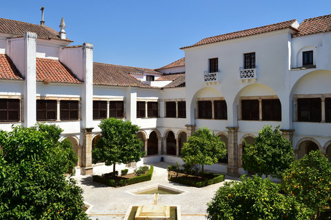 Pousada Vila Vicosa Cloisters Building Exterior