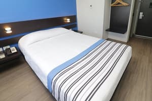 thumbnail: Guest room single